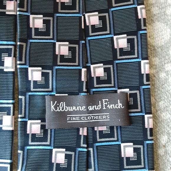 Men's Tie - Picture 2 of 3